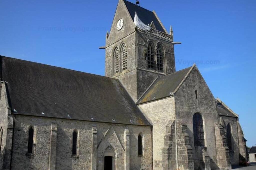 Gite En Cotentin Villa Etienville Exterior foto